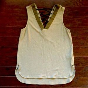 3/$12 ✨ Strappy tank 🌴